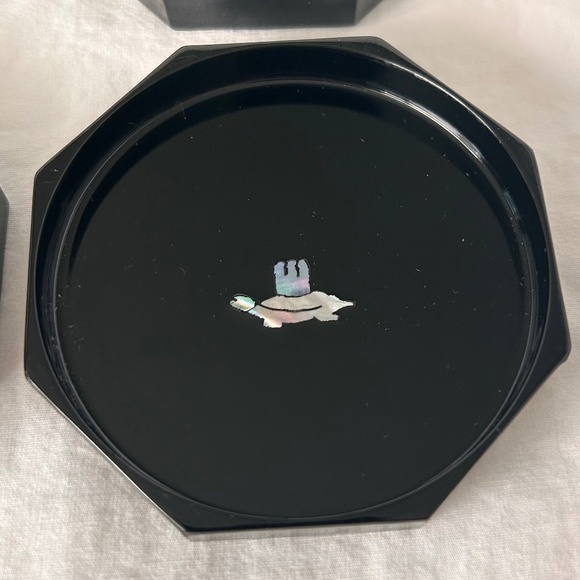 Vintage Black Lacquer Mother Of Pearl Set Of Six (6) Coasters Made in Korea - Picture 7 of 8